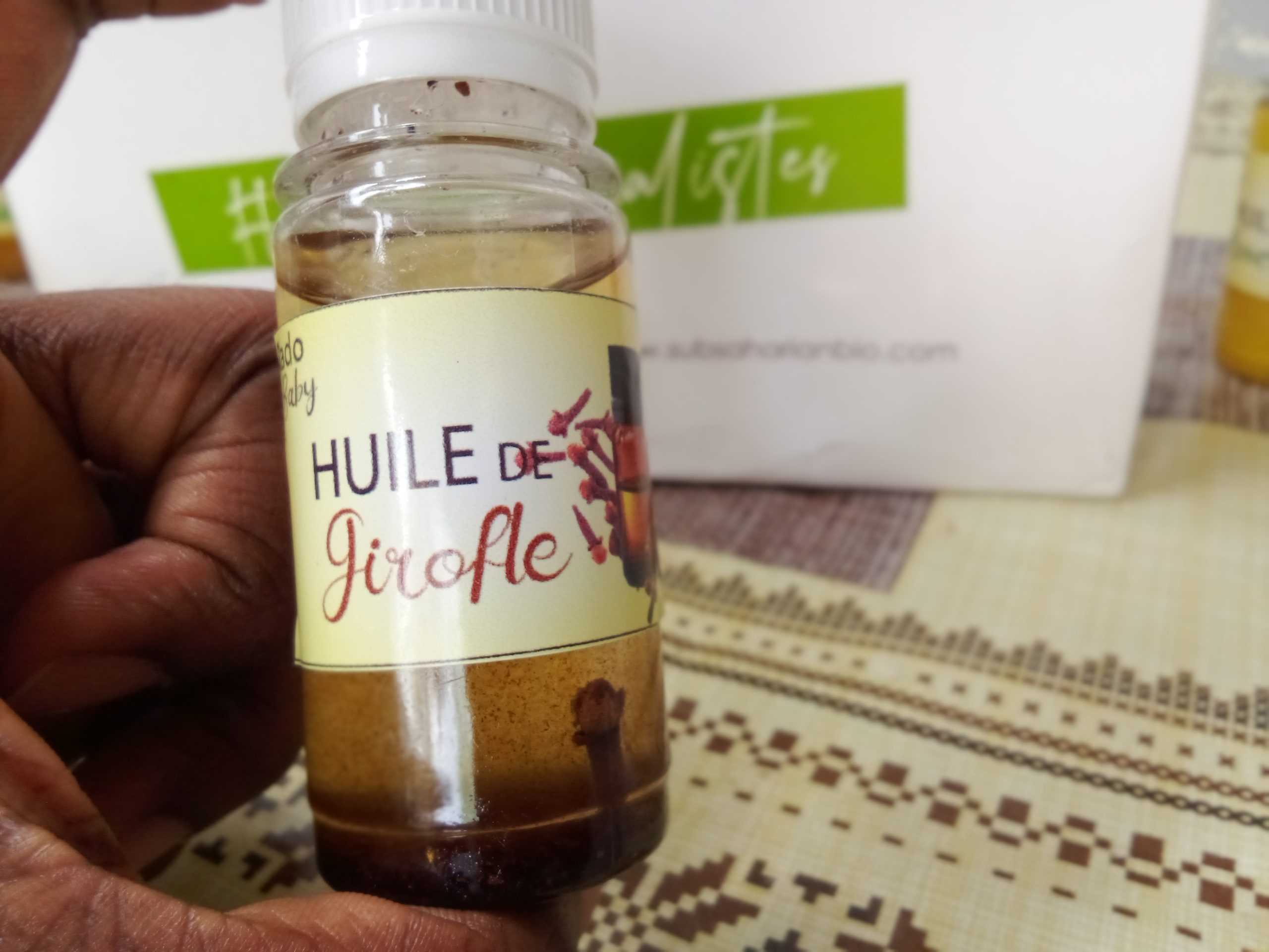 Vente d'huile pour la pousse des cheveux