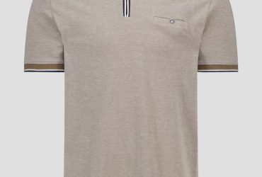 Vendeure de vêtements