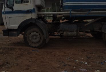 Excellent camion de vidange
