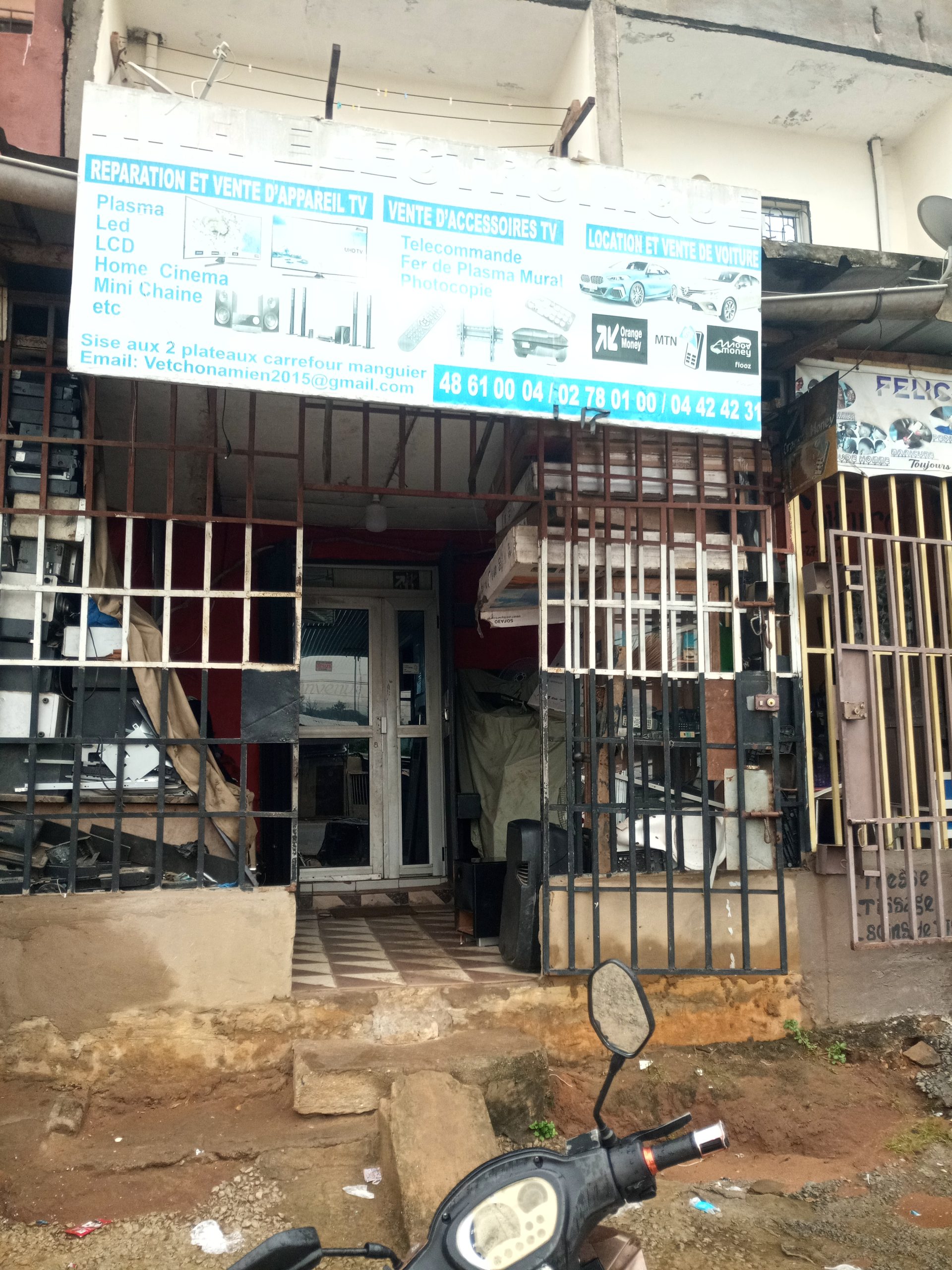 Réparateur, vente d'appareils TV et d'accessoires TV