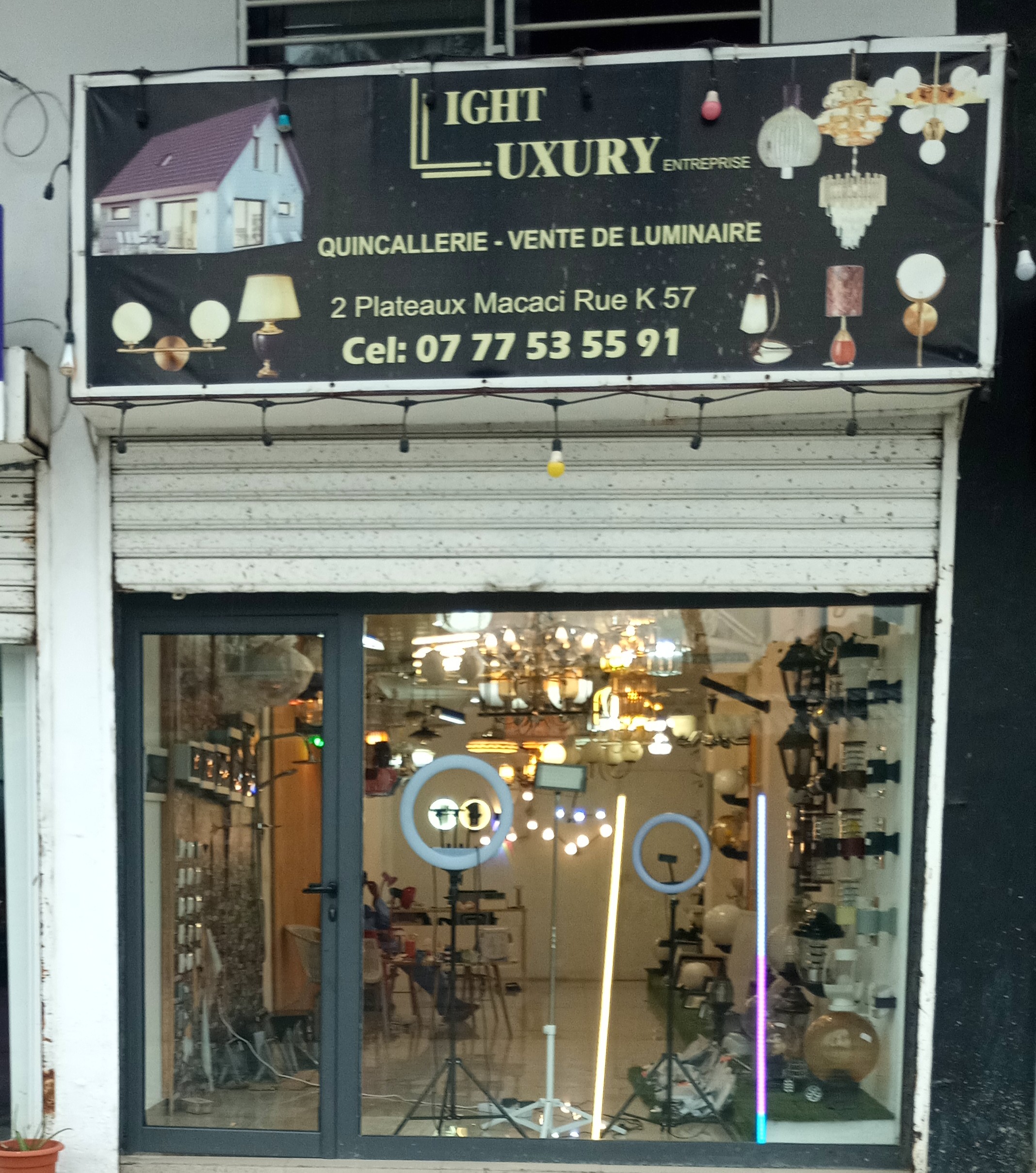 Quincaillerie Light Luxury entreprise