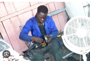 Très bon réparateur de ventilateur et micro-ondes