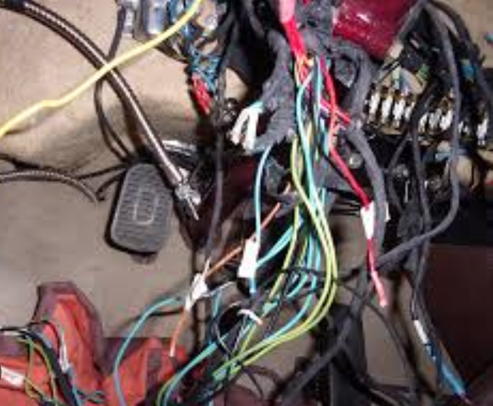 Électricien auto professionnel