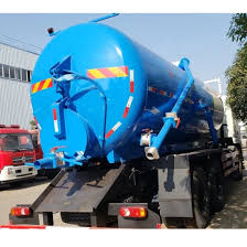 Camion citernes vidange