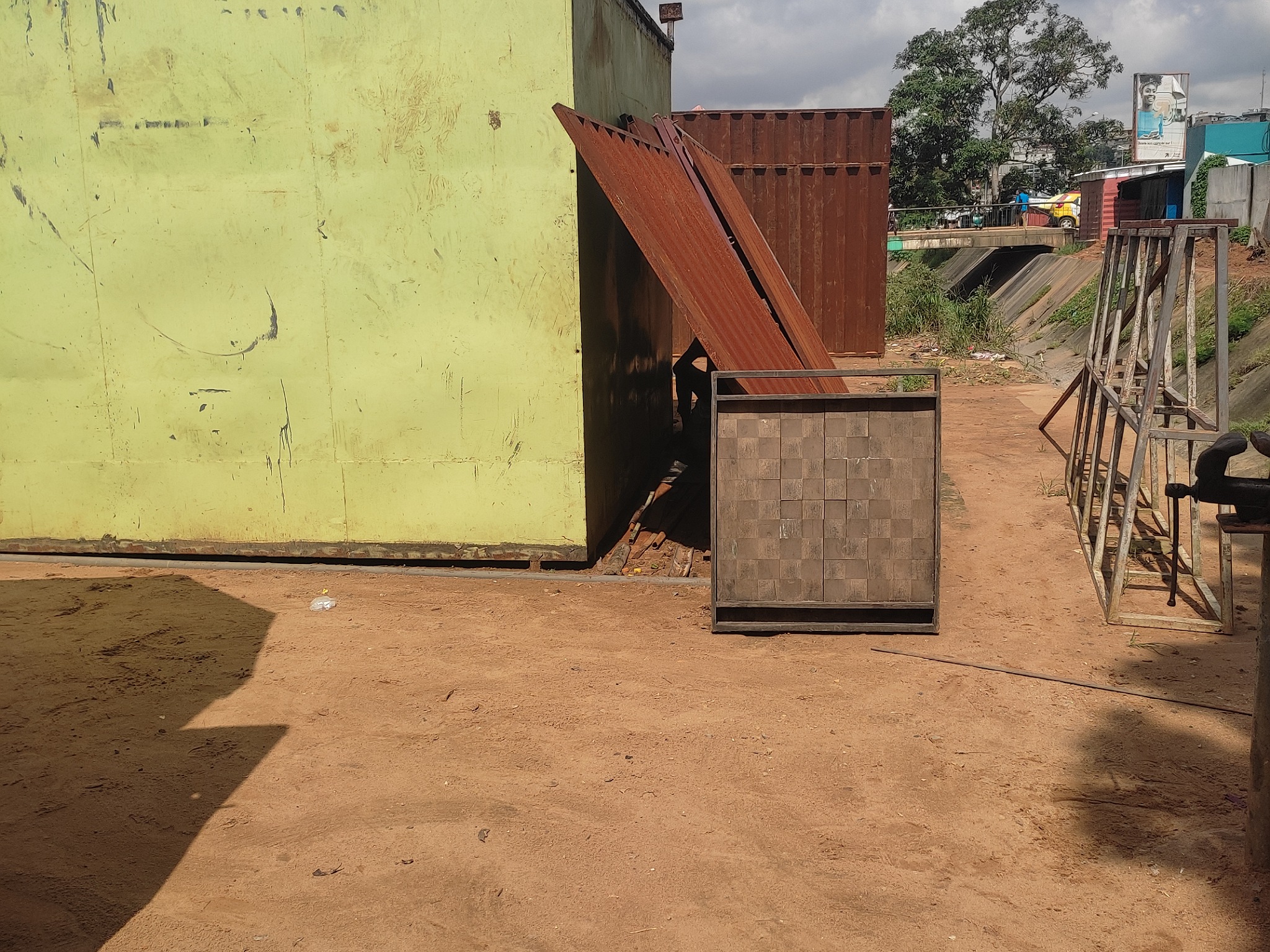 Entreprise de Construction Métallique au Zoo d'Abidjan.