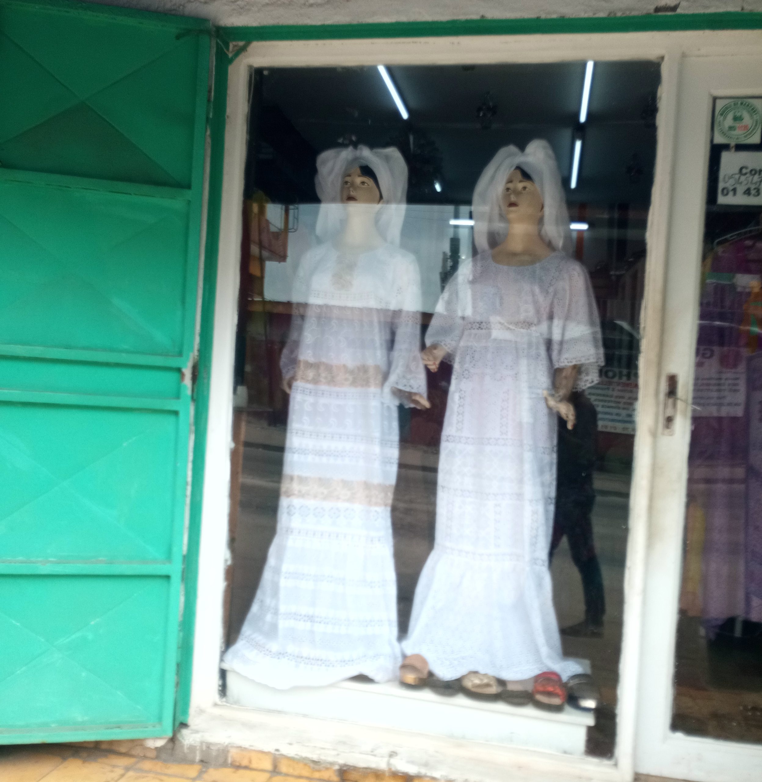 MOMO & YASSI BOUTIQUE