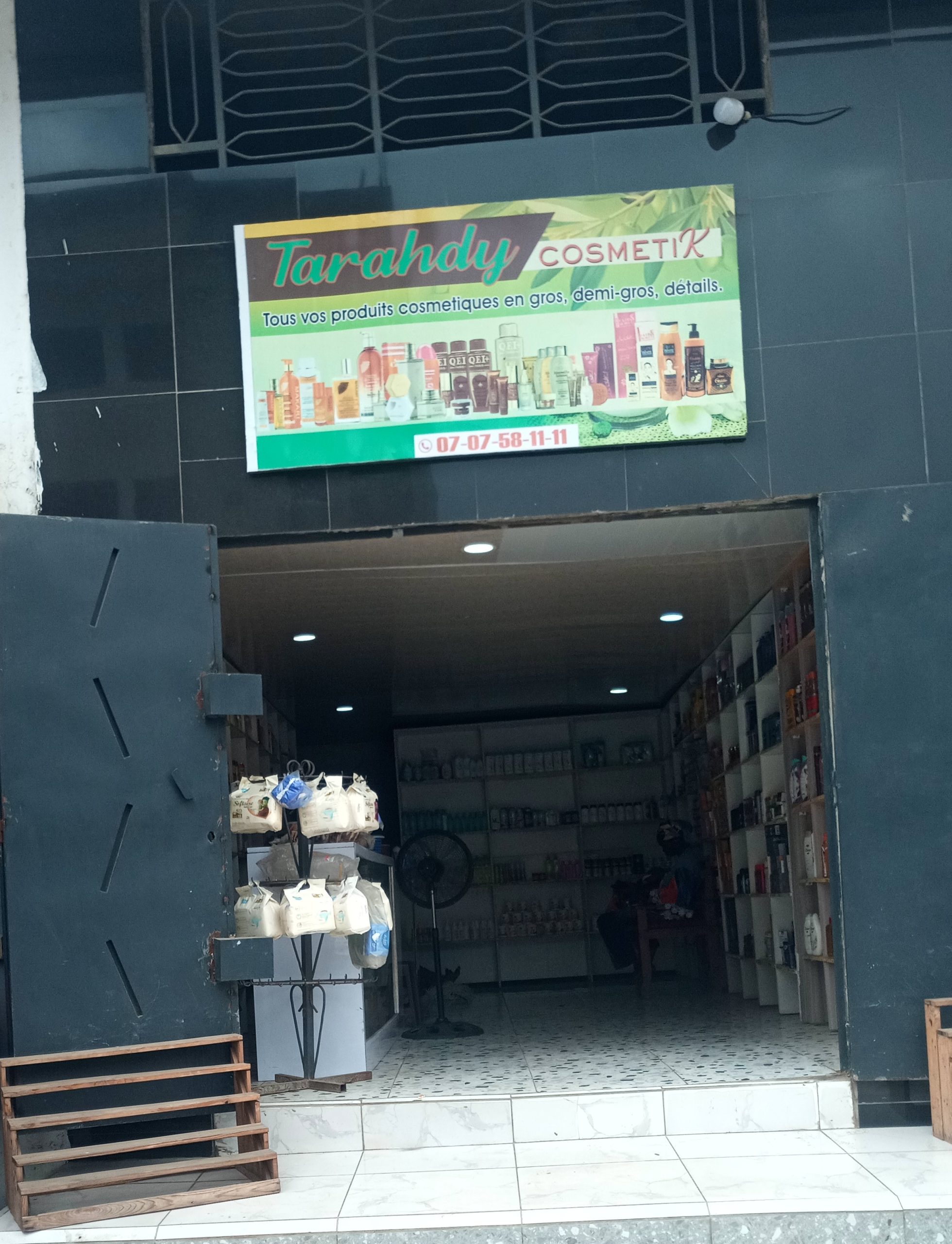 Tarahdy  COSMETIK