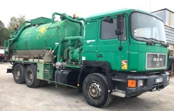 Très bon camion de vidange