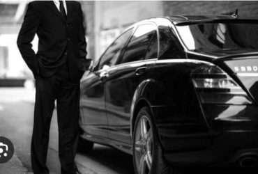 Chauffeur privé et aussi garde rapprochée