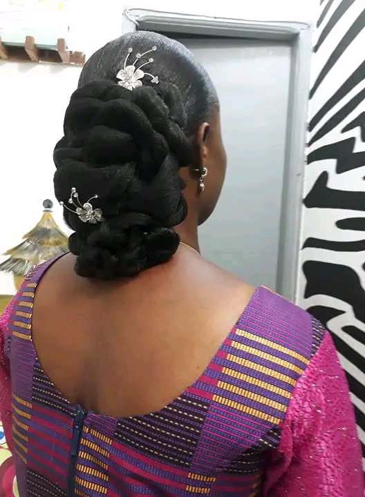 Yana Salon de beauté à la Riviera M'badon