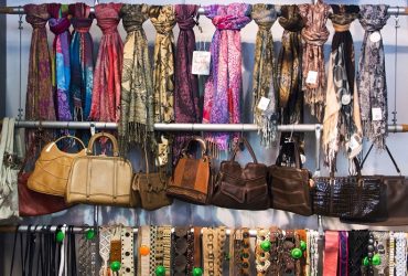 127 Articles – N°1 de la vente de friperies de 1er et 2e choix à la Riviera.