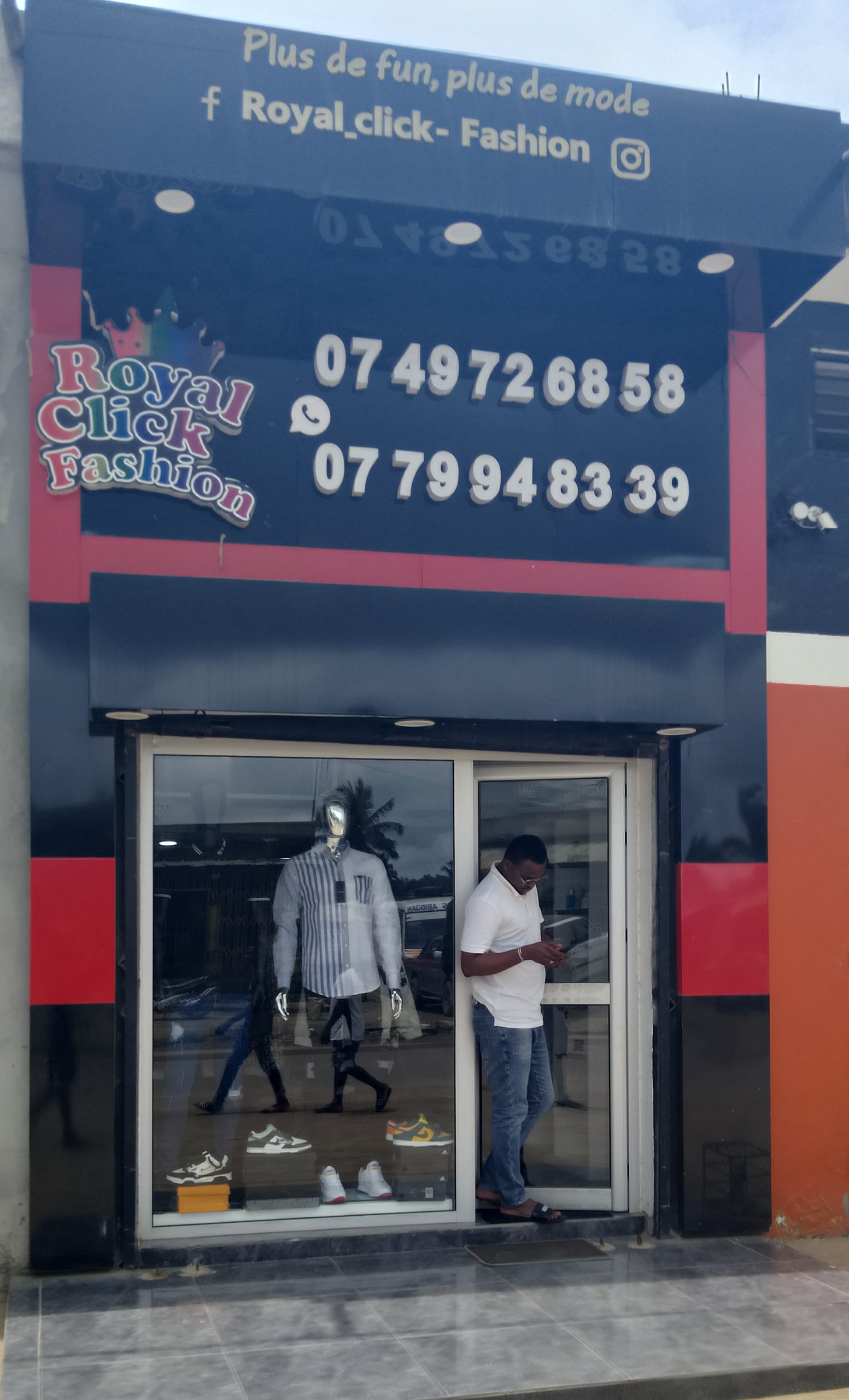 Royal click-Fashion