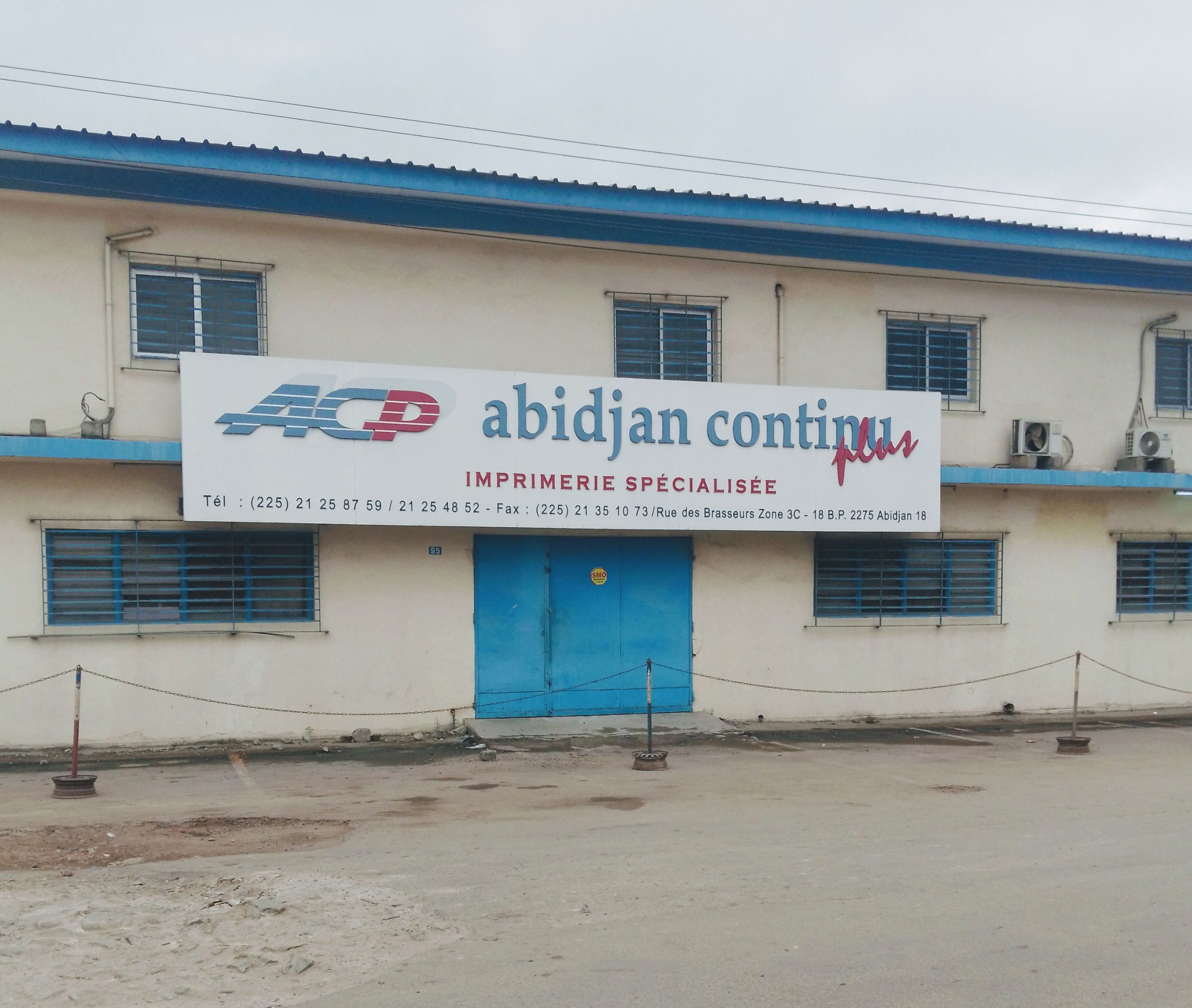 Abidjan continue imprimerie