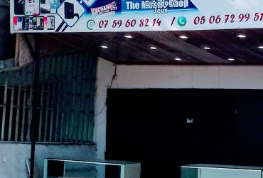 Nyeg store