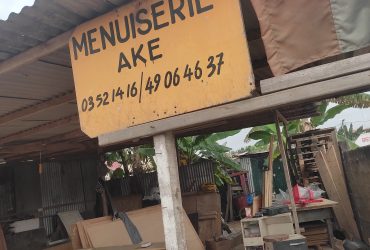 Ake Menuiserie à M'pouto