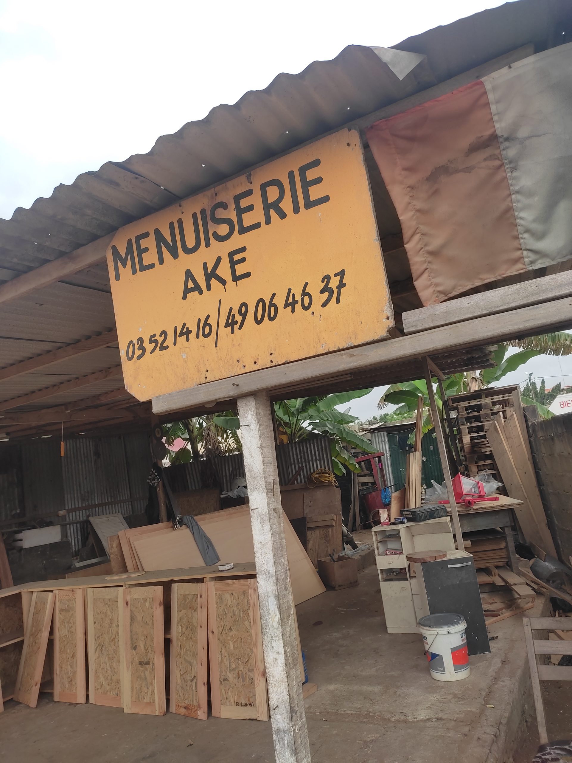Ake Menuiserie à M'pouto