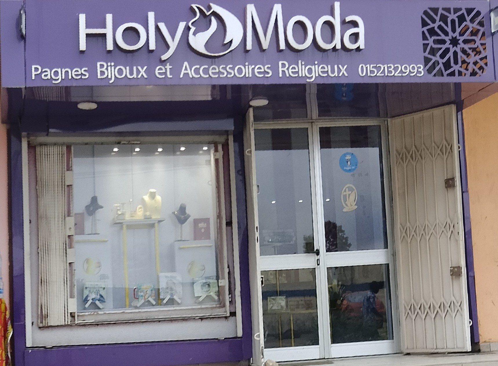 Holy Moda