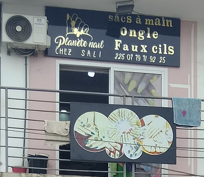 Planete nail CHEZ SALI