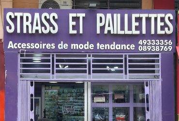 STRASS ET PAILLETTES