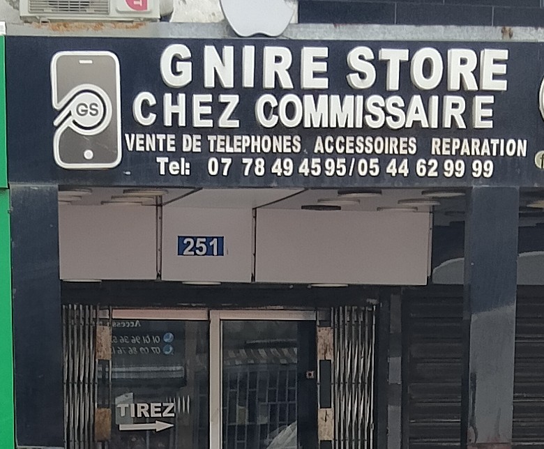GNIRE STORE CHEZ COMMISSAIRE