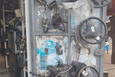 Dieu est grand pièces auto et pneumatique
