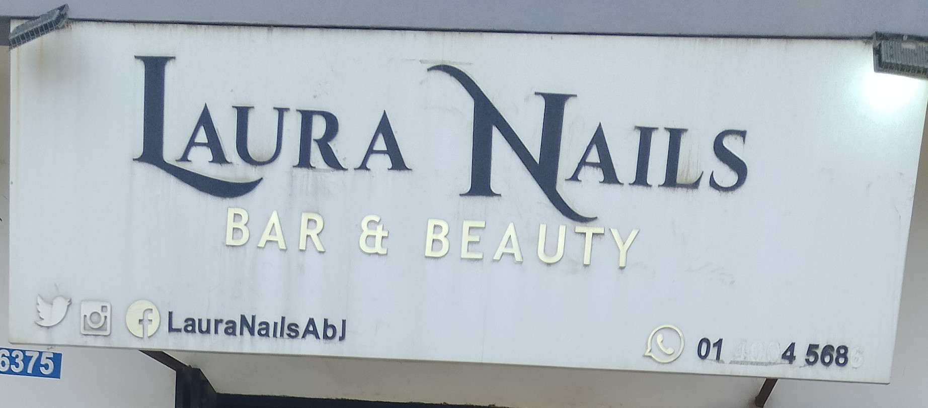 LAURA NAILS  BAR & BEAUTY