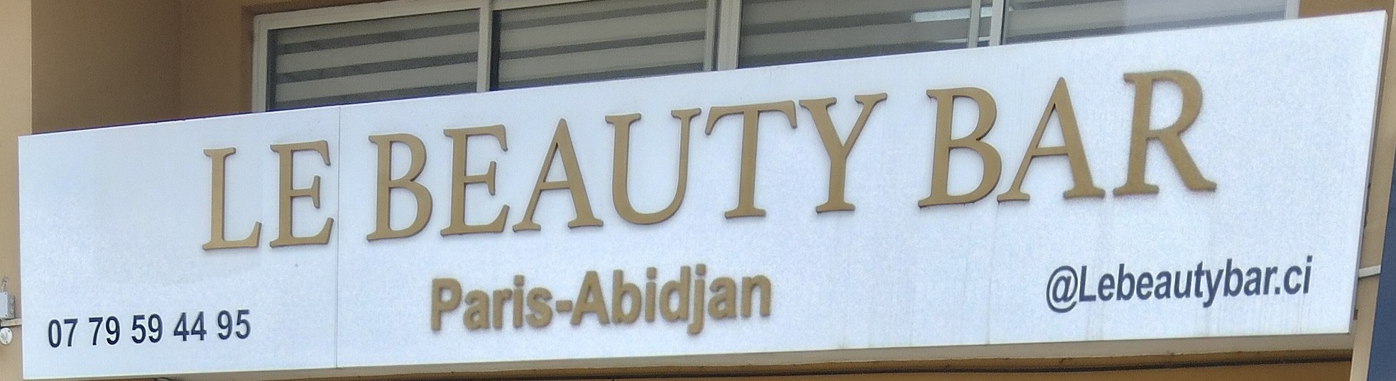LE BEAUTY BAR