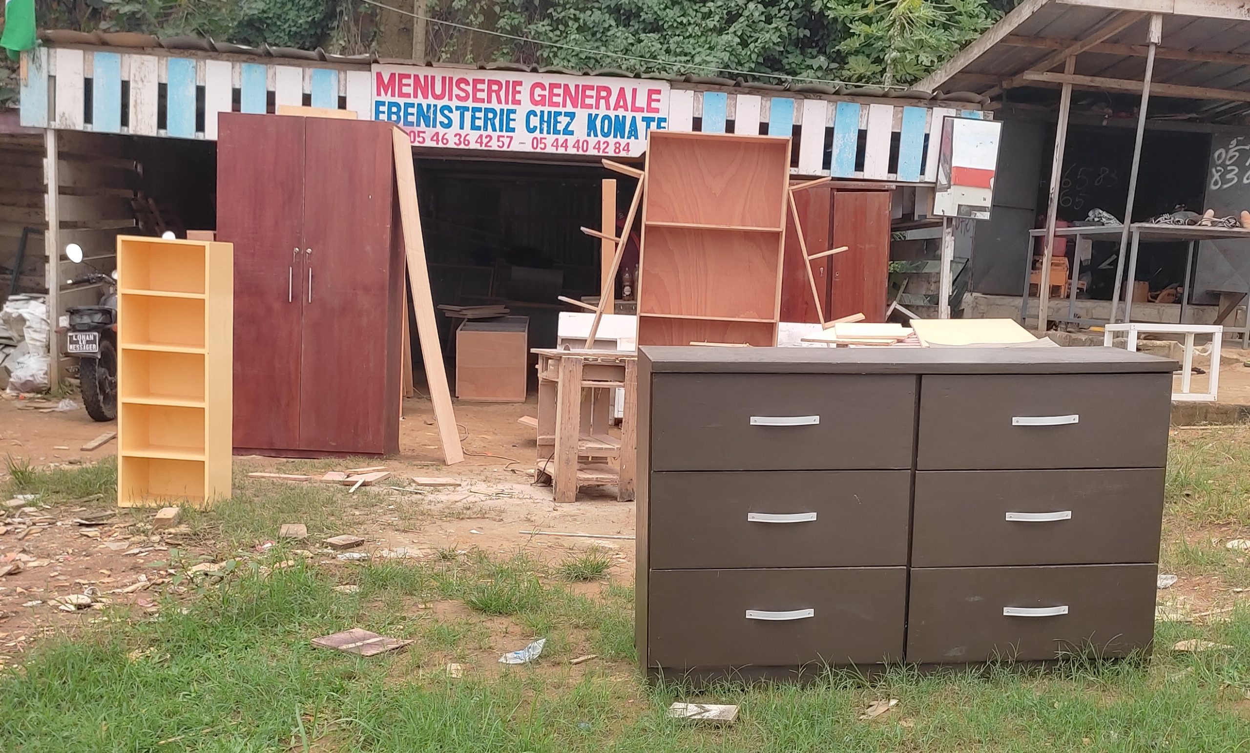 Menuiserie Générale – chez Konaté