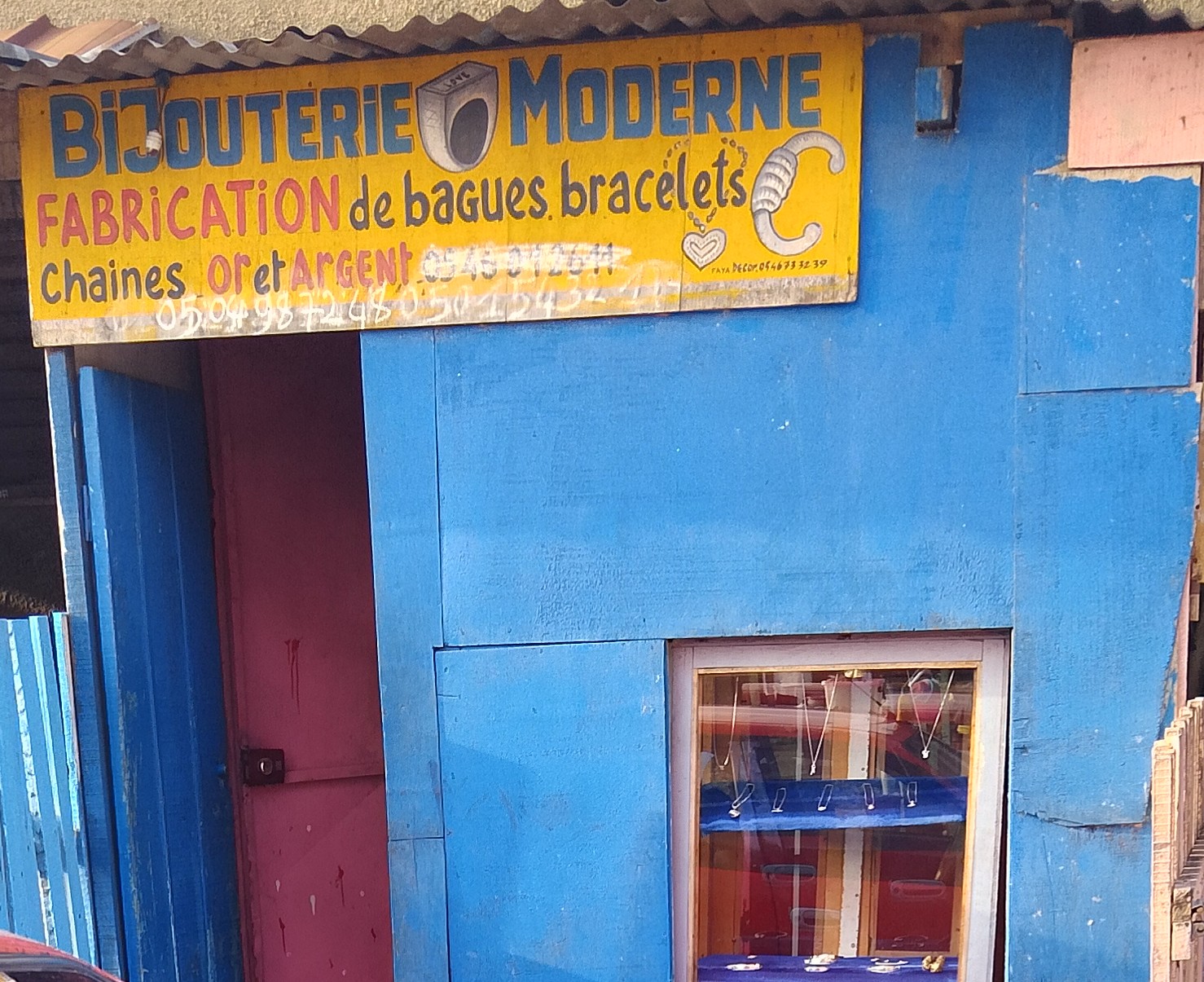 BIJOUTERIE MODERNE