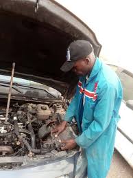 Mécanicien auto