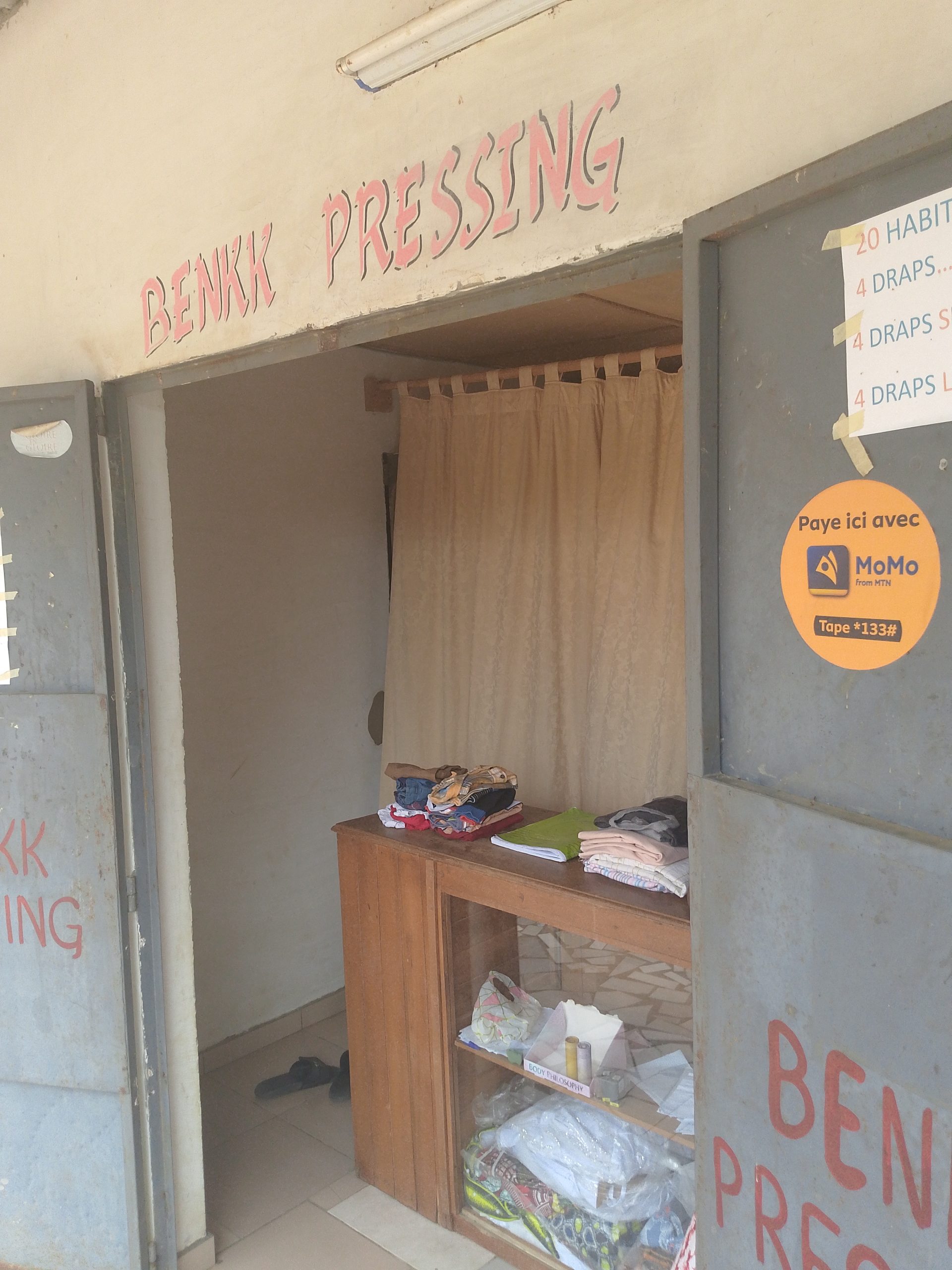 Benkk Pressing
