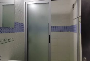3 pièces 1meublée, Cocody centre en face de la maison du pdci.