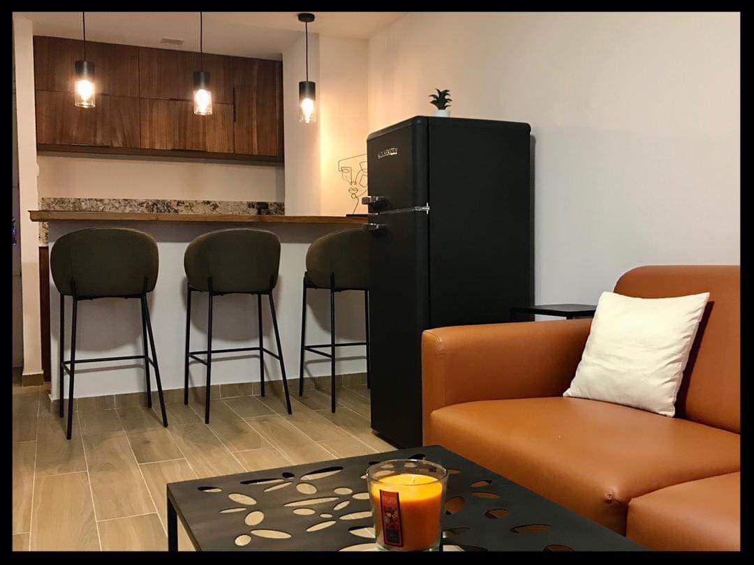 studio meublé, niché au 2ᵉ étage d’un immeuble calme à Cocody