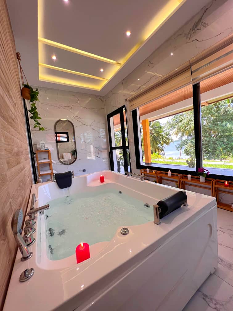 VILLAS MEUBLÉES DE LUXE – ÎLE BOULAY (Yopougon)