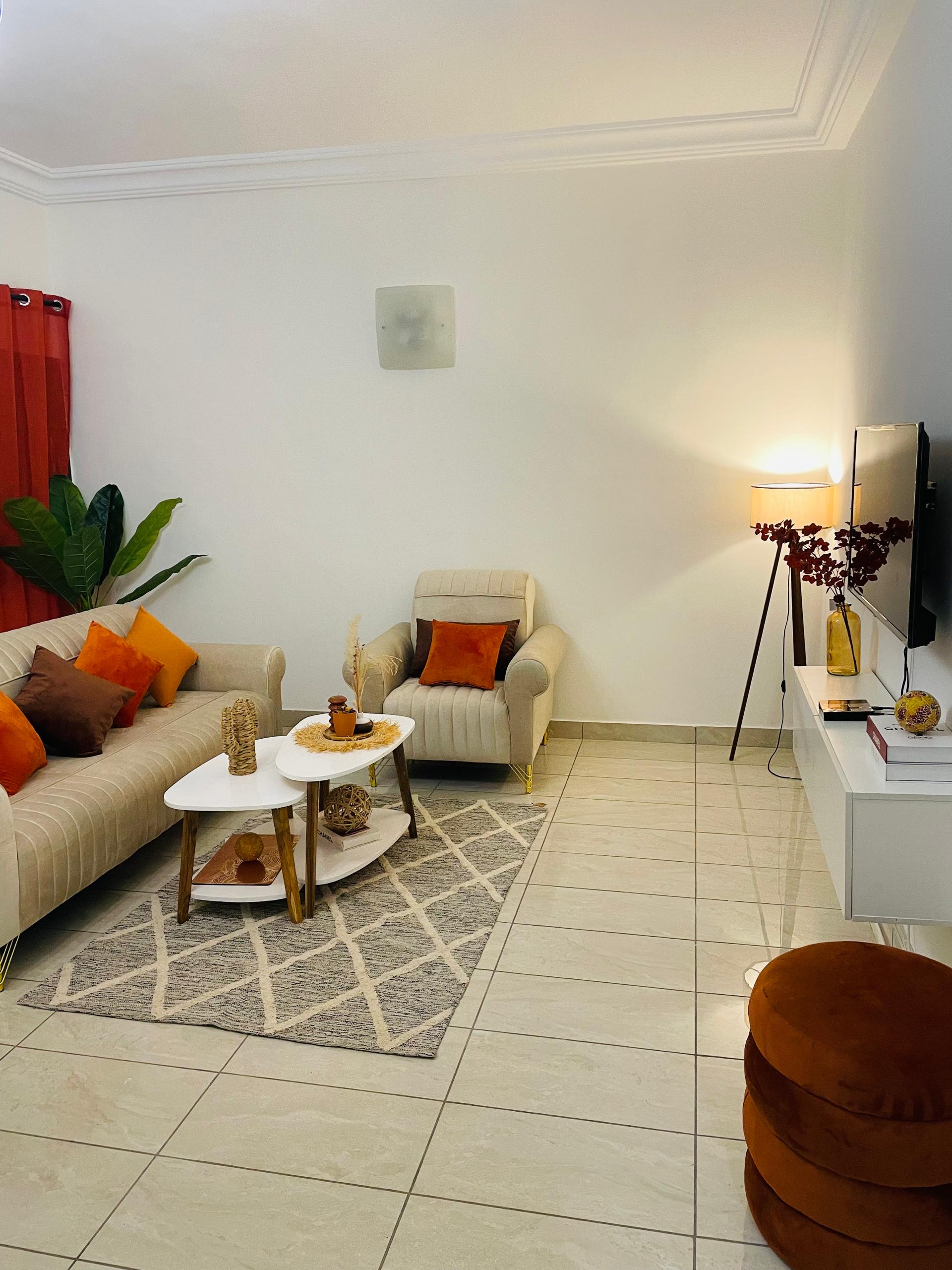 appartements 3 pièces entièrement meublés Cocody Riviera Palmeraie / Carrefour Guiraud